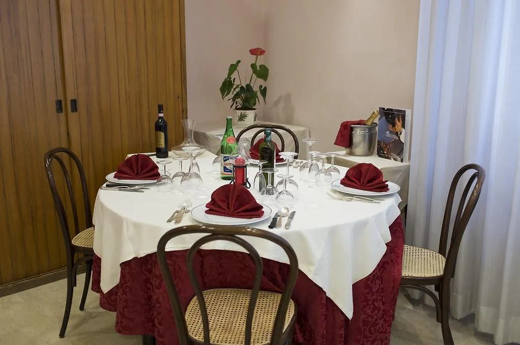 Hotel Miralaghi Chianciano Terme 3*,